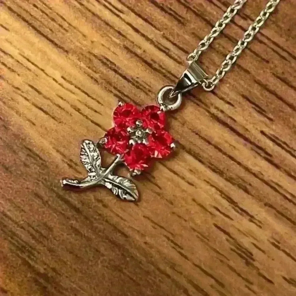 Ruby Red and Silver Style Necklace Vintage J9